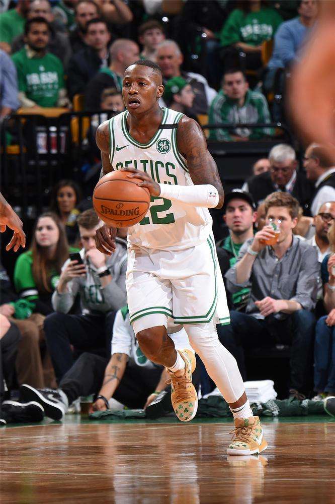 实则更像是 实则更像是